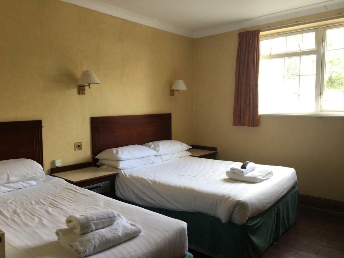 רוז'לי Cedar Tree Hotel מראה חיצוני תמונה